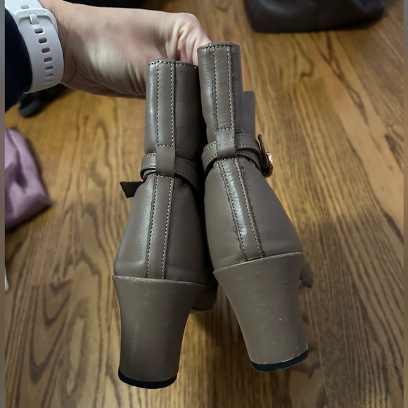 Repetto Gersen Leather Booties in taupe - Picture 6 of 12